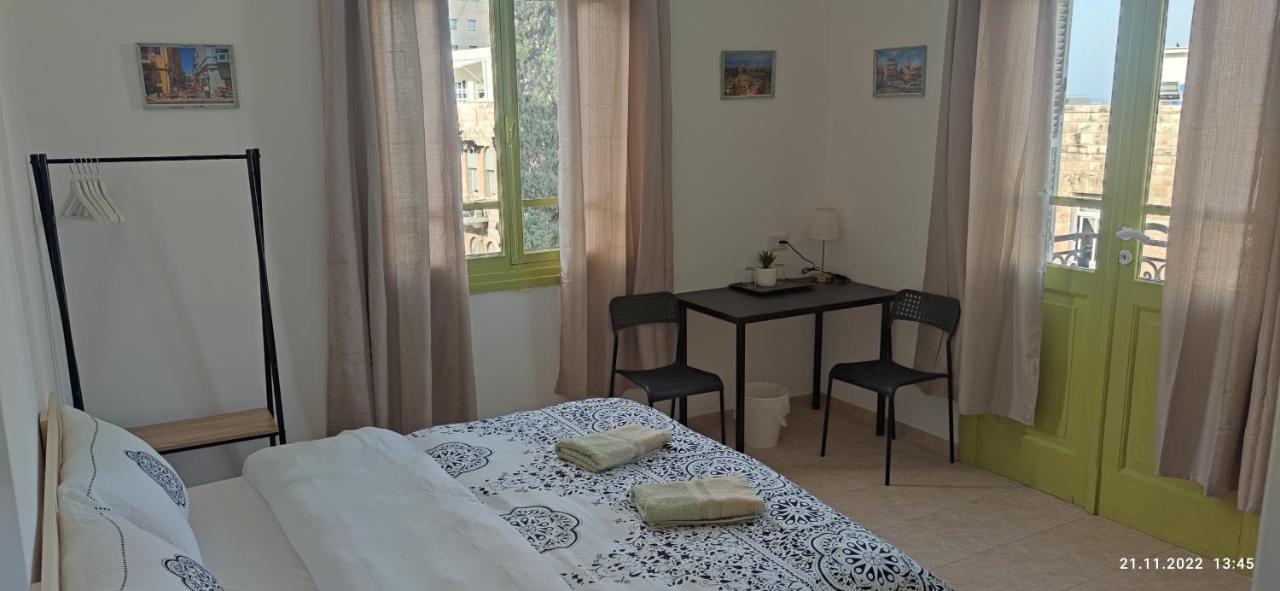 Guesthouse Comfy - Separate Rooms In The Apartment For A Relaxing Holiday Haifa Exterior foto