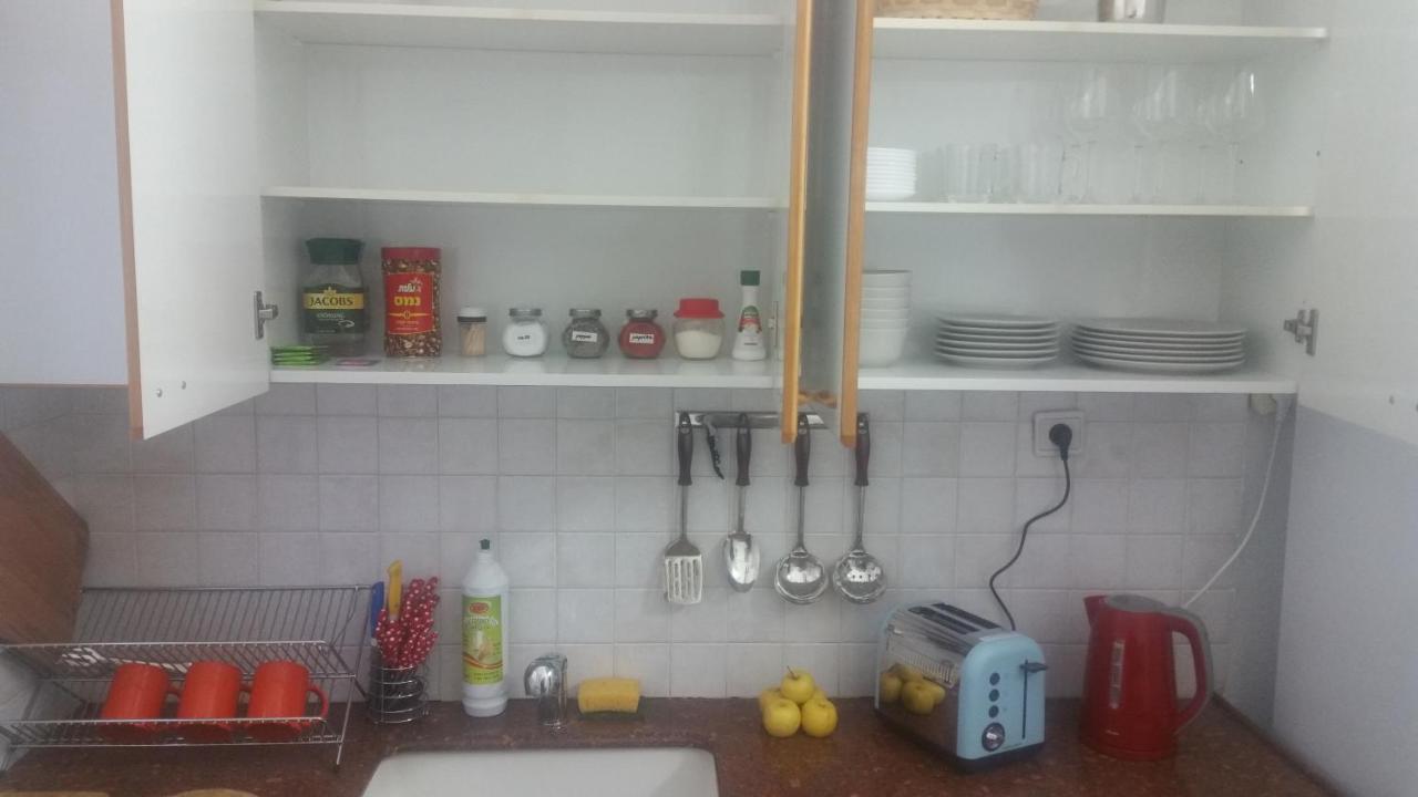 Guesthouse Comfy - Separate Rooms In The Apartment For A Relaxing Holiday Haifa Exterior foto